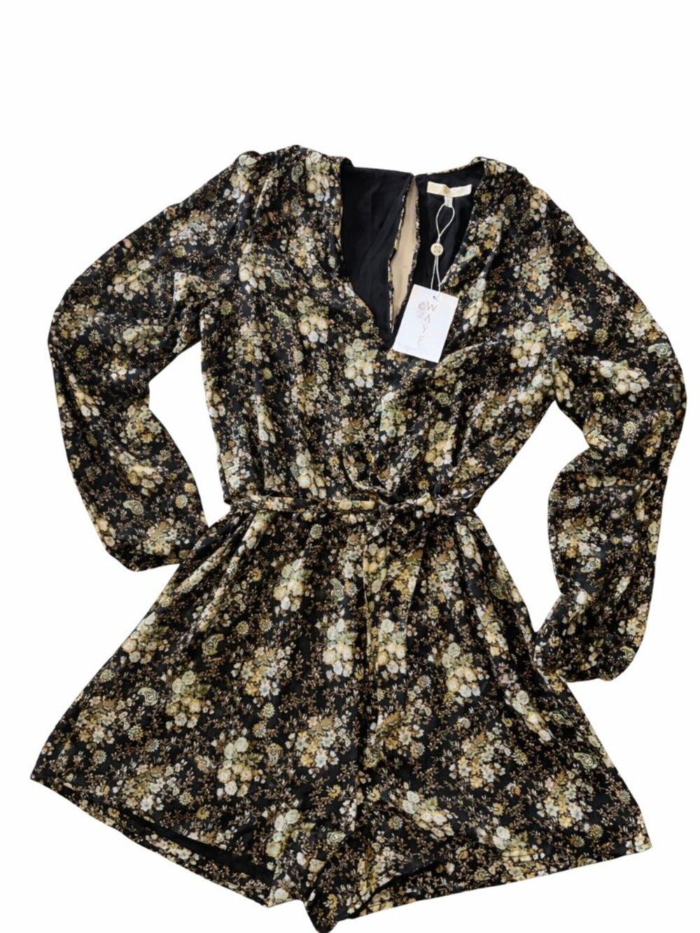WAYF Floral Romper Women’s Size L Black Long Sleeve Belted V-Neck Double Lined N - Picture 2 of 3